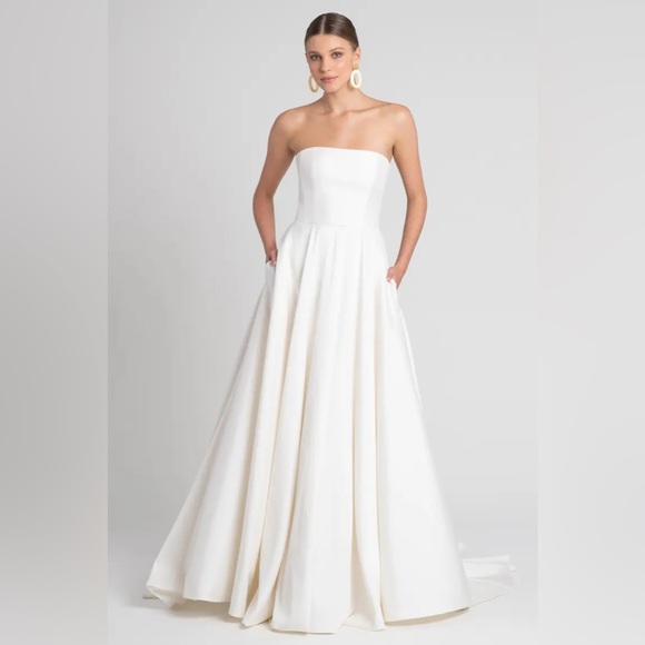 Jenny Yoo Brynn wedding gown (A-line, strapless, 5’3” hem) - Picture 2 of 16